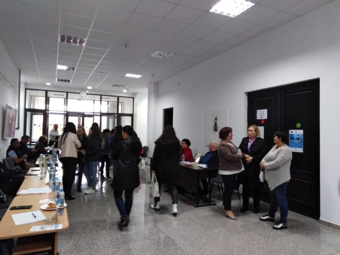 42 de angajatori au confirmat prezența la Bursa locurilor de muncă de la Târgu Jiu