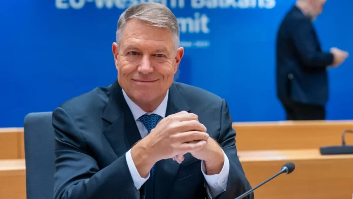 Klaus Iohannis se pensionează din învățământ. Catedră rezervată de peste 20 de ani