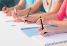 Mai puține gradații de merit în acest an. Cine va primi în plus 25% la salariu