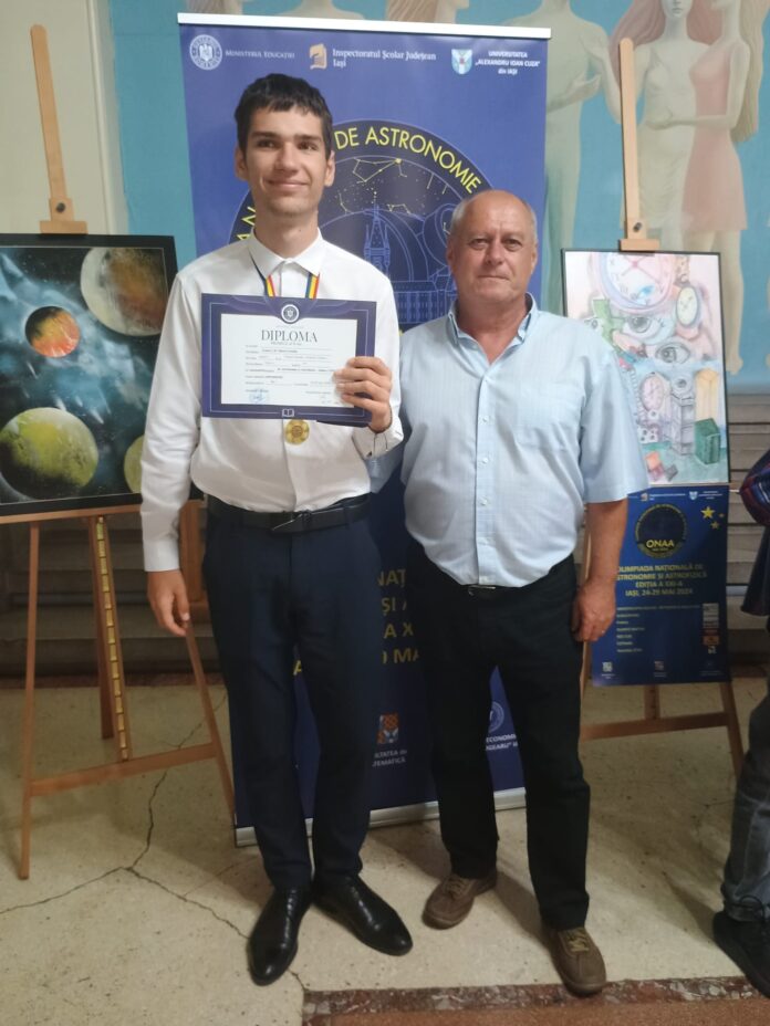 A obținut medalia de aur la Olimpiada Națională de Astronomie și Astrofizică