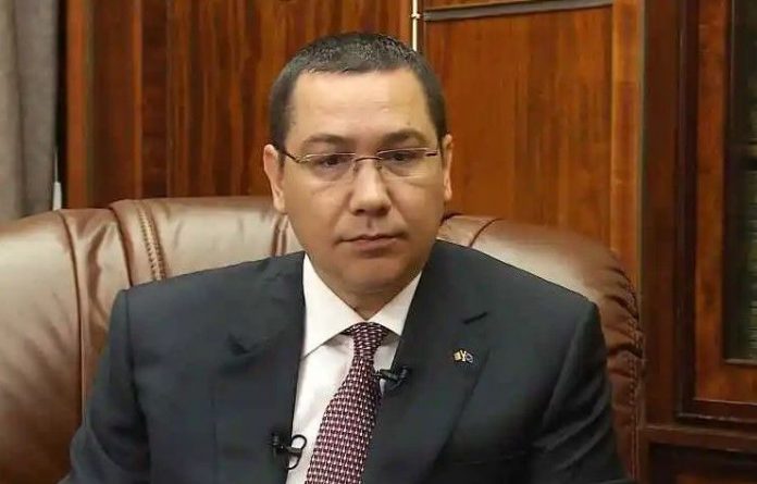 Ponta se întoarce în politică