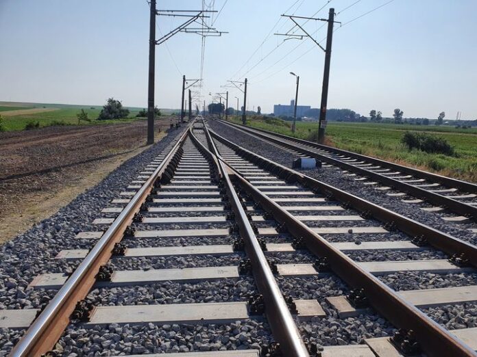 Trafic feroviar închis pe linia Lainici – Pietrele Albe. Tren de marfă defect