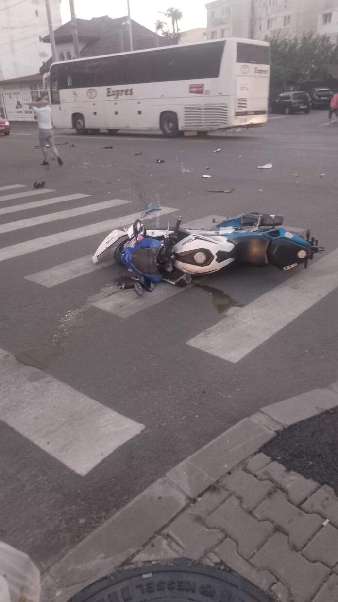 Motociclist lovit de o mașină, în zona Autogării Târgu Jiu