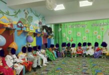 Ce spun educatoarele de la Novaci despre cazul băiețelului „marginalizat” la serbare