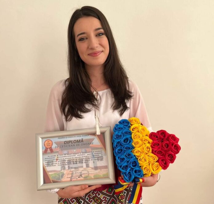 Bursiera Alexandra Popescu a devenit cetățean de onoare al comunei Scoarța