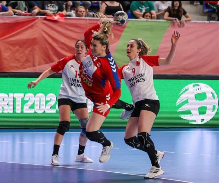 b3a01ec4-c8d9-4be5-a06a-225af3c61fc2