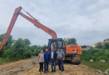 Decolmatare la Peșteana pentru evitarea viiturilor