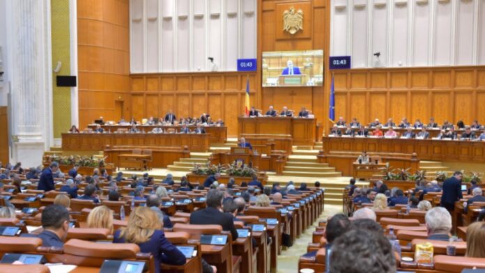 Parlamentarii USR cer sesiune extraordinară pentru modificarea Legii Pensiilor