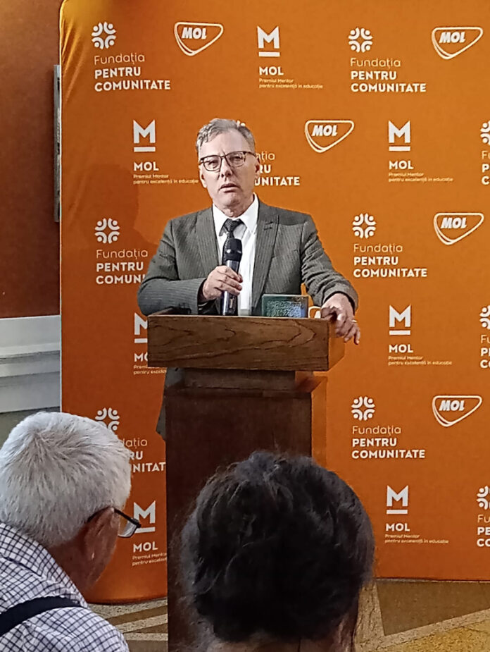 Profesorul Vasile Zaharia de la CNTV Târgu Jiu, premiat la Gala Mentor