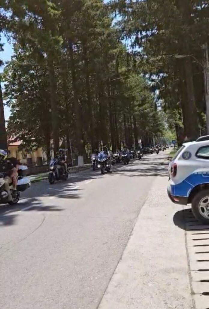 Polițiștii au dat startul Paradei Motocicliștilor de la Baia de Fier