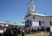 Slujbă Arhierească la resfințirea bisericii din Parohia Obârşia, Protoieria Târgu-Cărbunești, Gorj – ,,Cu adevărat, cei ce iubesc Biserica, binecuvântați vor fi de Domnul, iar cei care urăsc Biserica, rușinați vor fi de Domnul”!