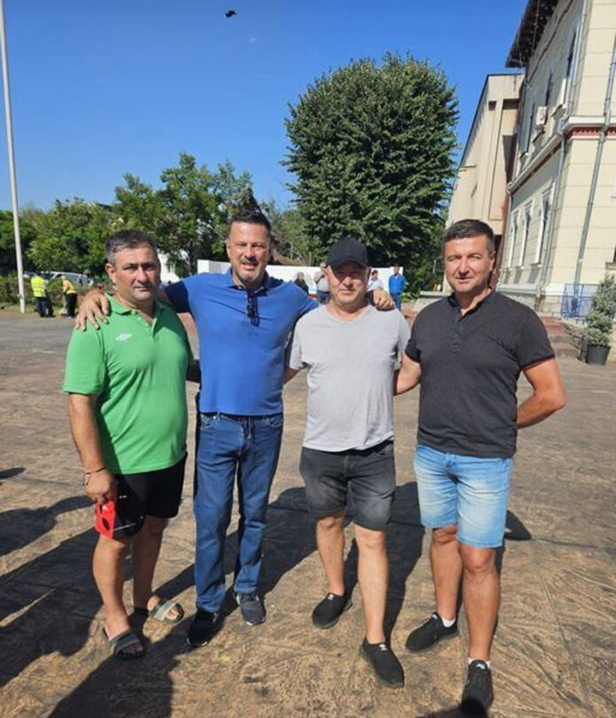 Doar o mână de oameni la protestele împotriva închiderii CEO