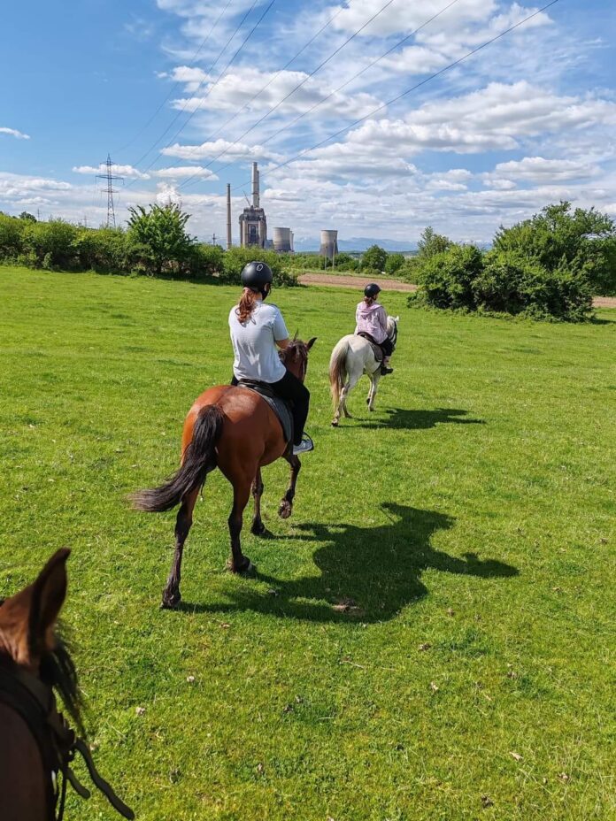 Cât costă o plimbare la Centrul de Echitație deschis la Rovinari