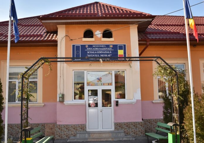 Titlul de „Școală europeană” pentru patru unități de învățământ din Gorj