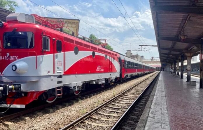 Haos la CFR. Trenuri cu întârzieri de până la șase ore