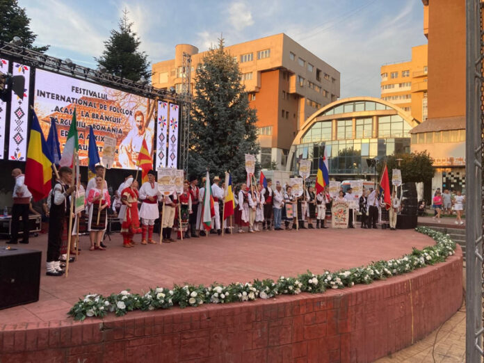 1f73fde7-cb24-4b18-8a36-76474ddff3b4