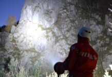 28 de persoane, salvate din munți