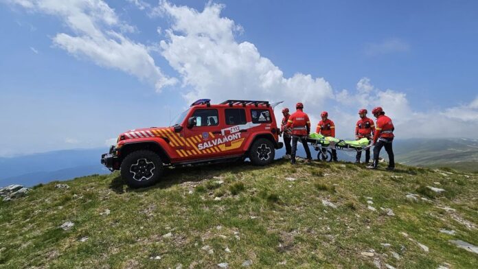 Rânca: O persoană și-a rupt piciorul pe munte. Intervenție de salvare