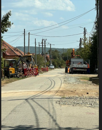 Peștișani: Constructor amendat repetat pentru blocarea străzilor