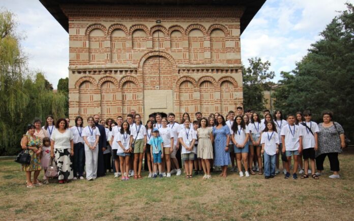 Elevii olimpici din județele Olteniei participă la Tabăra de excelență de la Craiova