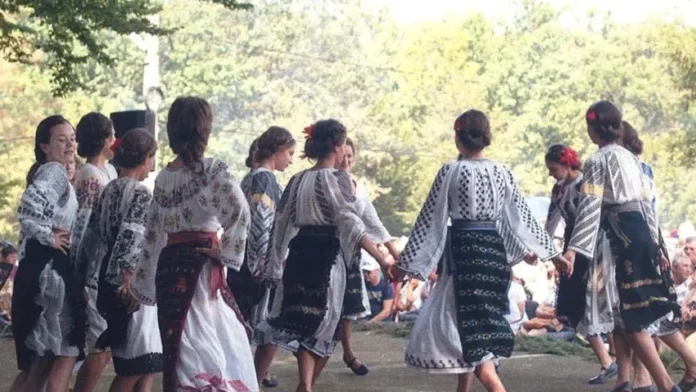 Tismana: Festival-concurs al „Cântecului, jocului și portului gorjenesc”