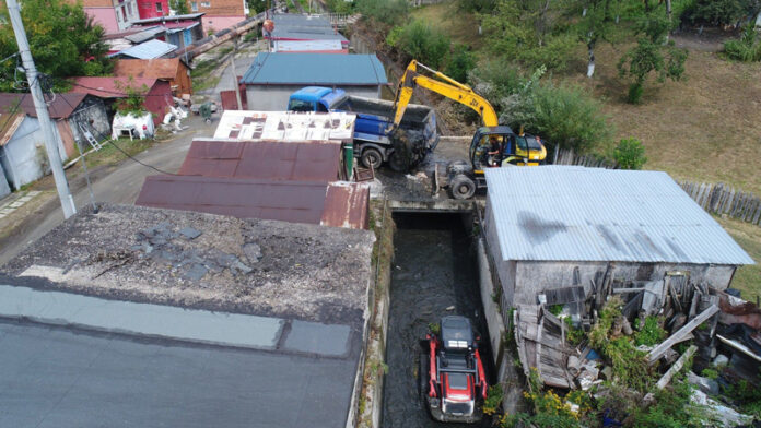 07c000a1-428d-45a0-8e93-9759861937a0