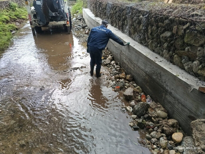 Măsuri în județ pentru a preîntâmpina inundațiile. Lucrări de consolidare a digurilor râului Tismana