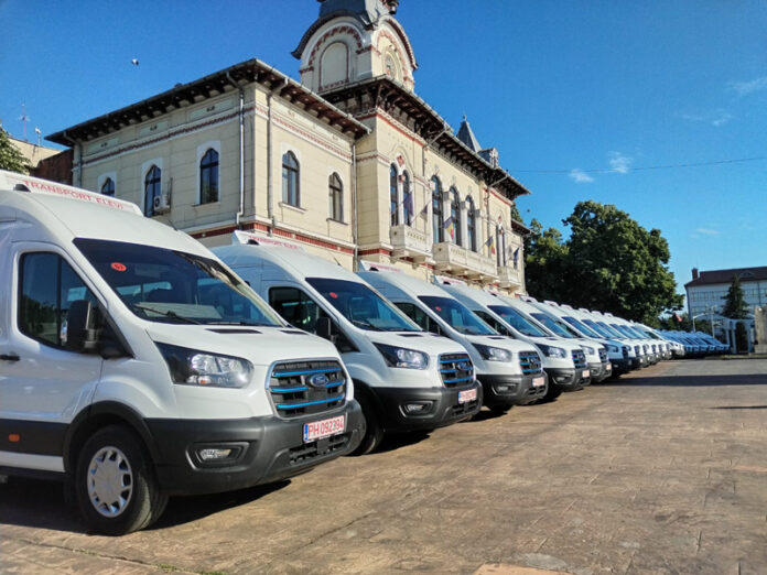 Consiliul Județean Gorj cumpără 11 microbuze „verzi” pentru elevi