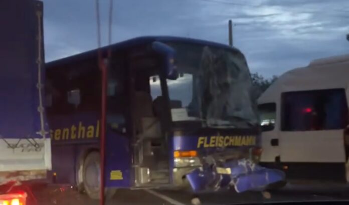 Cine este vinovat de producerea accidentului de la Runcu, din această dimineață