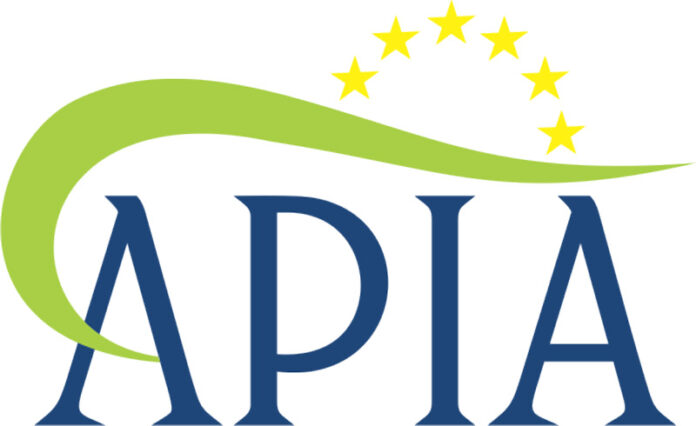 apia_fundal_deschis_sau_transp