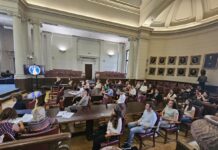 Burse de la Academia Română pentru doi elevi din Gorj