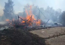 FOTO/VIDEO| Explozie la Cătunele. Au încercat să transfere gazul în altă butelie. Doi bărbați răniți grav