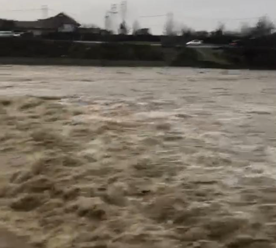 Ploile vor umfla Jiul, Oltul, Vedea și Argeșul. Autoritățile se pregătesc să întâmpine noul ciclon