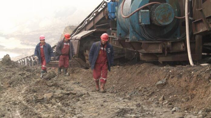 Angajații dintr-o carieră a CEO, lăsați pe drumuri. Nu au cu ce să mai ajungă la muncă