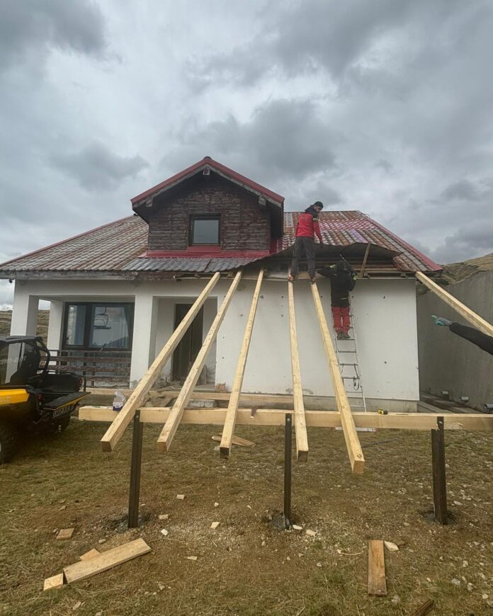 Postul Salvamont Păpușa, în reparații