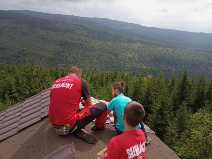 FOTO| Refugiile din munți, dotate cu panouri solare