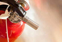 CEO dă peste 60.000 de euro pentru stingătoare