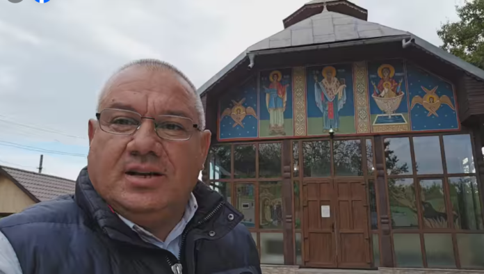 Resfințirea bisericii din satul Racoți, duminică. Slujbă oficiată de IPS Irineu