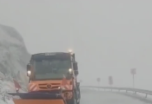 Se intervine pe Transalpina. Strat subțire de zăpadă