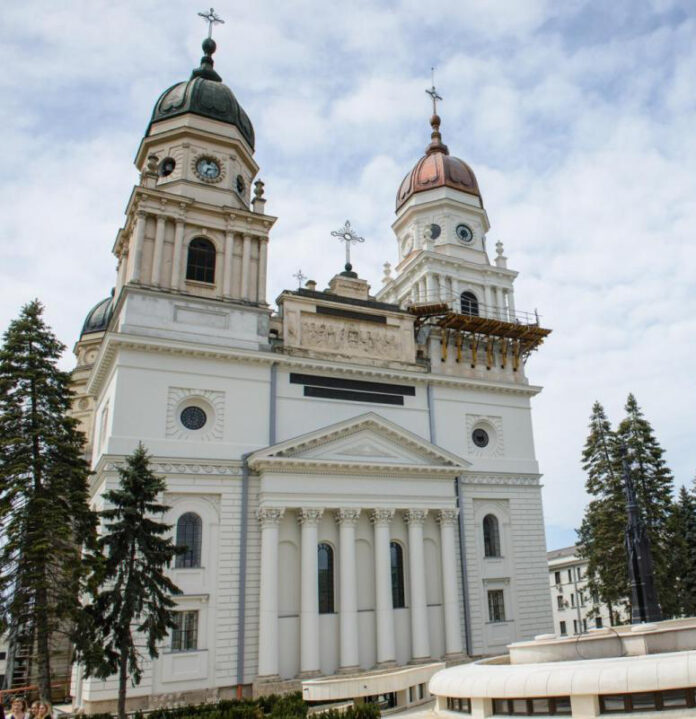 CREATOR: gd-jpeg v1.0 (using IJG JPEG v80), quality = 75