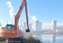 Peste 100 de tone de tot felul de resturi, colectate din apa Jiului. Decolmatare în zona barajului de la Rovinari