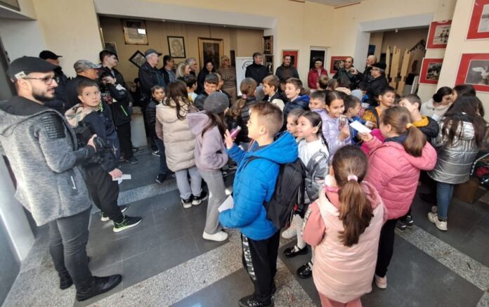 Expoziția de fotografie ,,Zbor spre infinit”, realizată de artistul fotograf Cristi Nicolae Caval