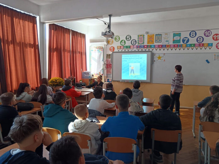 6198ef6f-7d53-40a4-b0cc-4d9c13c8ab5c