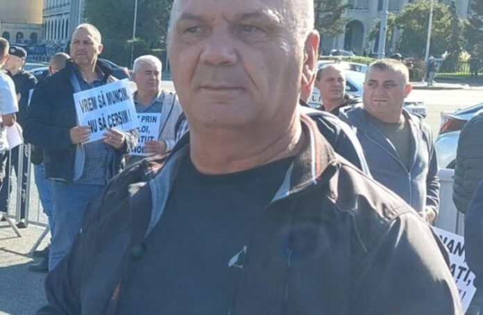 În jur 500 de salariați ai Complexului Energetic Oltenia, în fața Guvernului