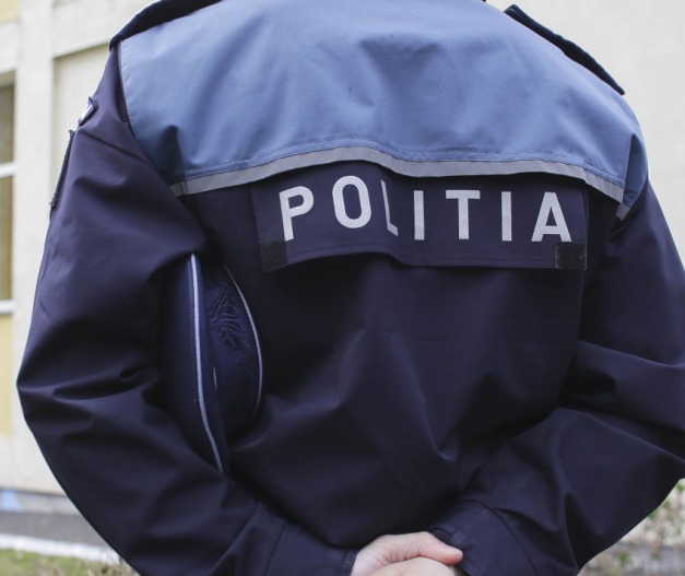 Polițist agresat pe o stradă din Târgu Jiu