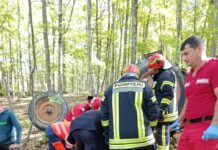 Stejari: Bărbat prins sub tractor, transportat cu elicopterul SMURD la Craiova