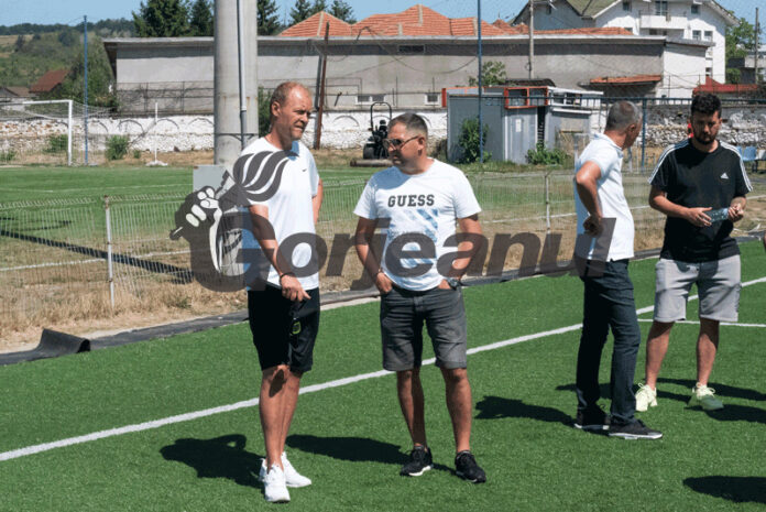 a8c124c2-5bdb-42d3-9b04-153f5c377436