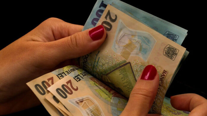 Crește salariul minim