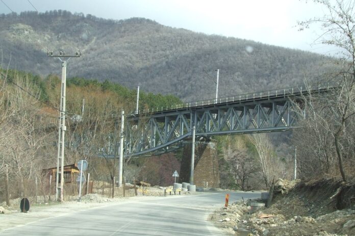 ASTENII DE TOAMNĂ – Pe Rhabon în sus