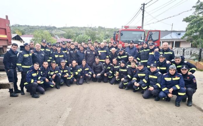 Gorj: Pompierii militari și-au încheiat misiunea din Galați